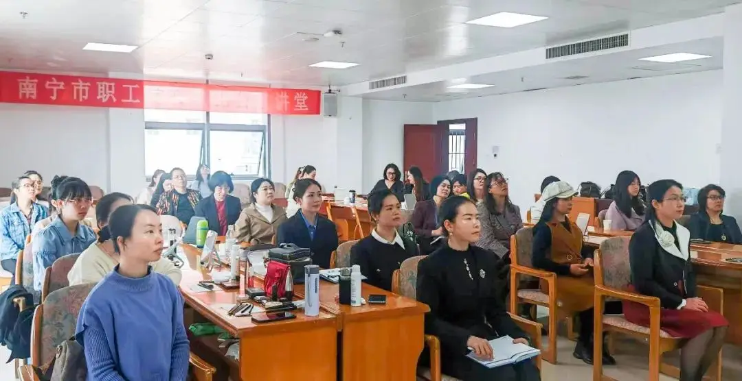 “妝”出職場(chǎng)競(jìng)爭(zhēng)力--天緣綠集團(tuán)參與市總工會(huì)公益培訓(xùn) 