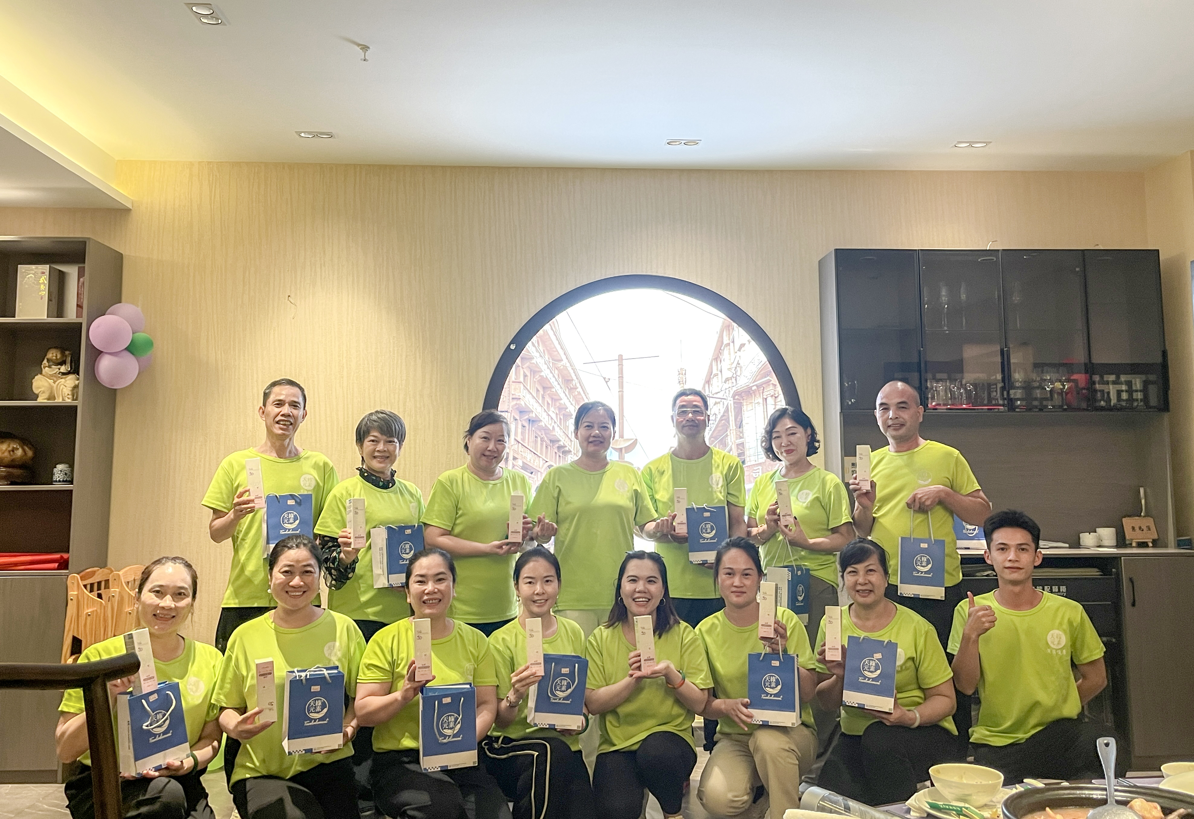 天緣綠集團(tuán)‘自律領(lǐng)航?蛻變啟程’早到人團(tuán)康活動：趣味游戲中的團(tuán)隊(duì)成長之旅